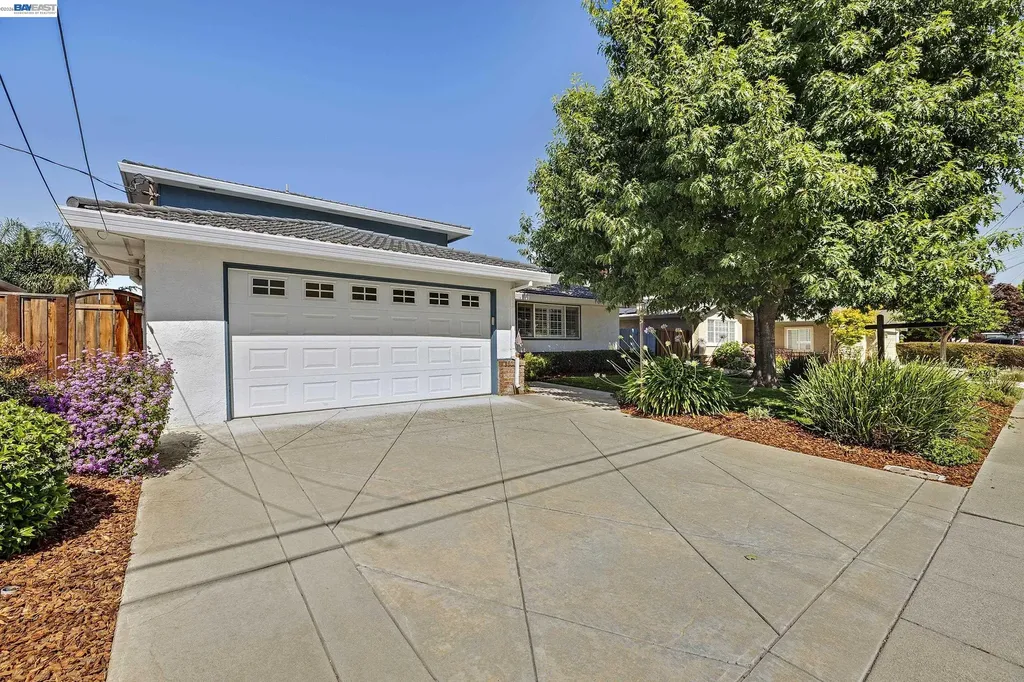 879 Via Seville Livermore CA 94550