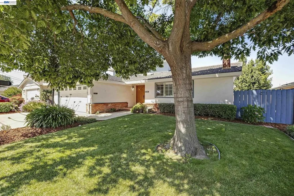 879 Via Seville Livermore CA 94550