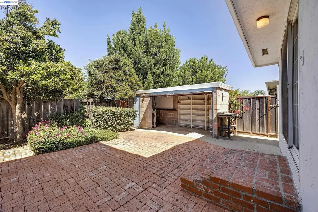879 Via Seville Livermore CA 94550