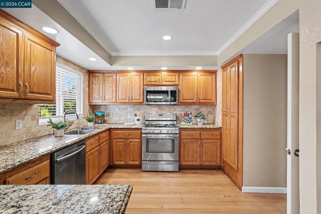 1360 Grove Way Concord CA 94518