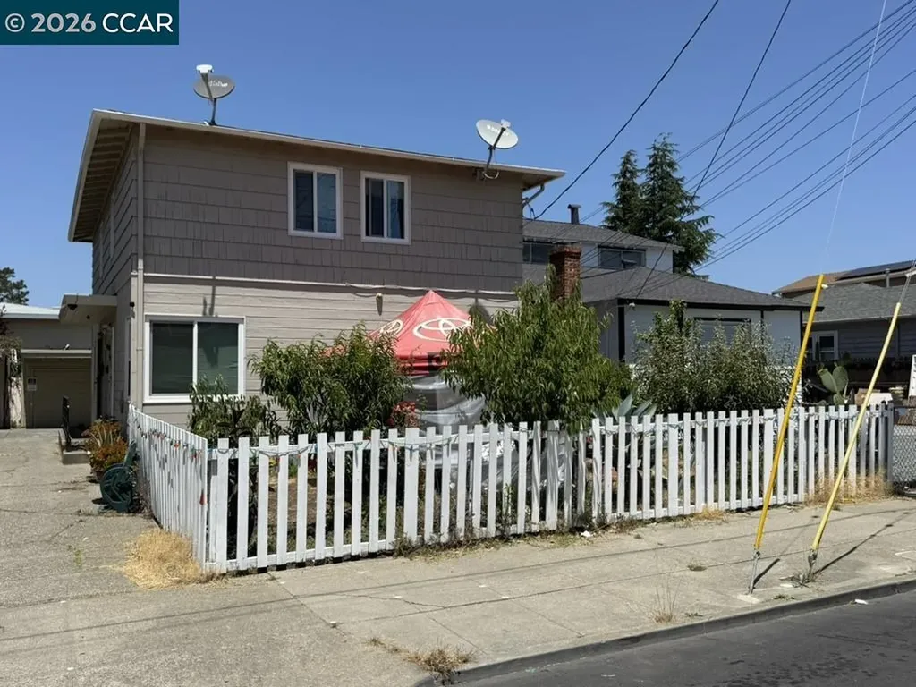2227 Warner Avenue Oakland CA 94603