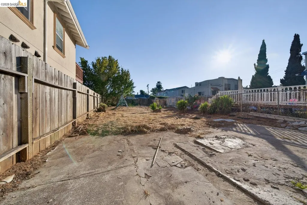 5533 Edgerly Street Oakland CA 94621