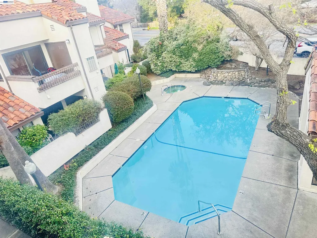 320 Villa Way Walnut Creek CA 94595