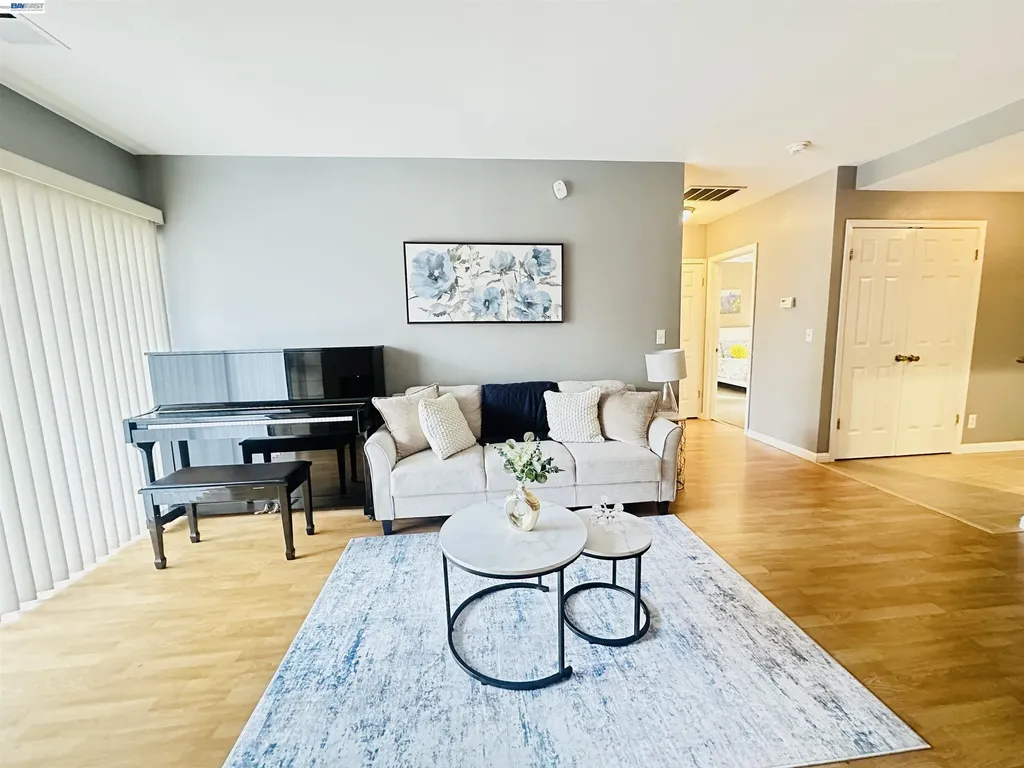 320 Villa Way Walnut Creek CA 94595