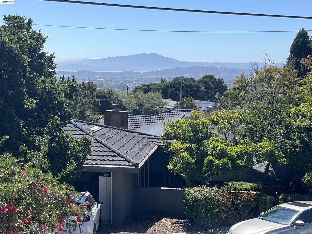 2608 Monte Vista Avenue El Cerrito CA 94530