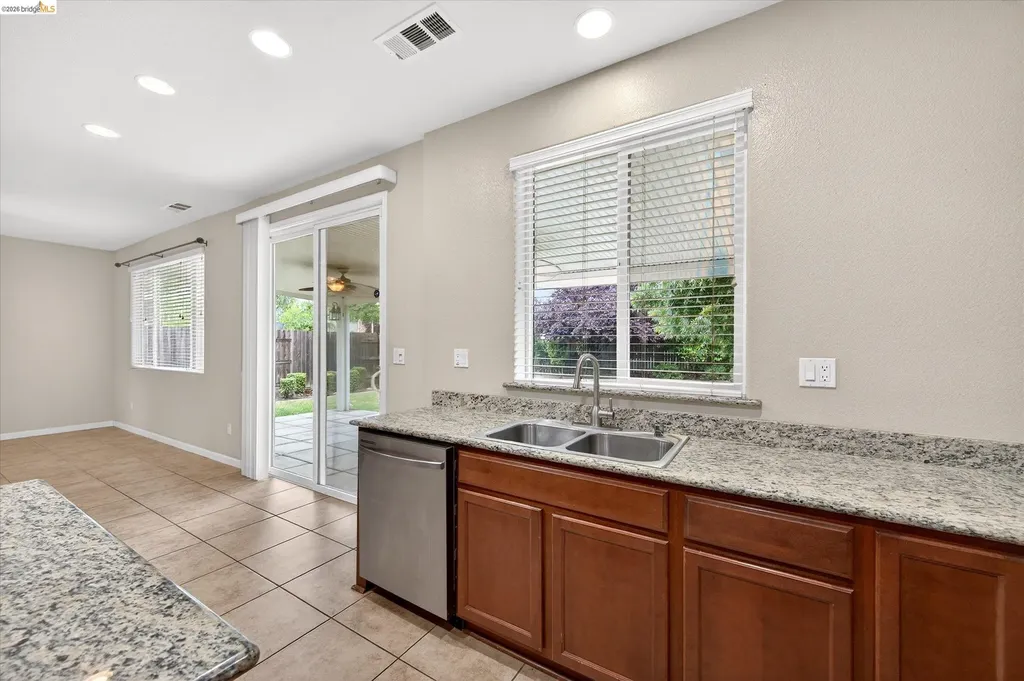 24 Mandrake Court Oakley CA 94561