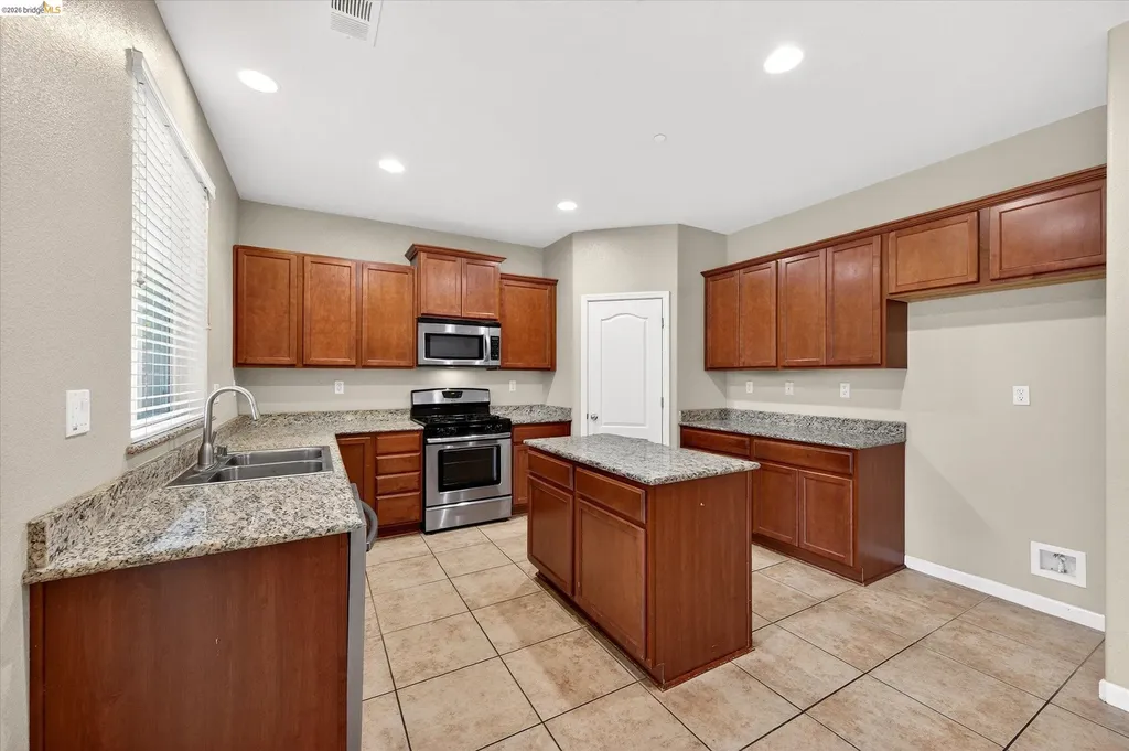 24 Mandrake Court Oakley CA 94561