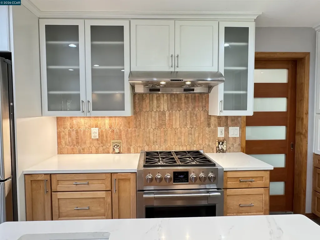 163 El Toyonal Orinda CA 94563
