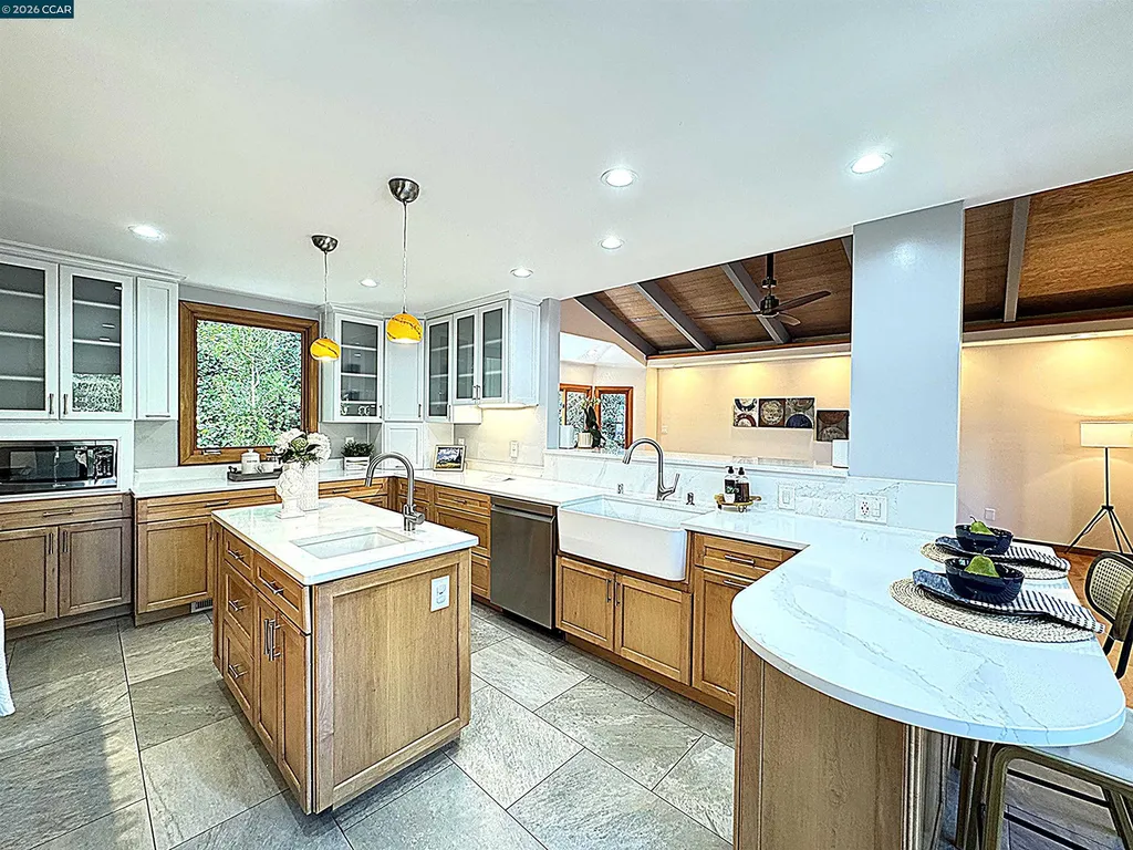 163 El Toyonal Orinda CA 94563