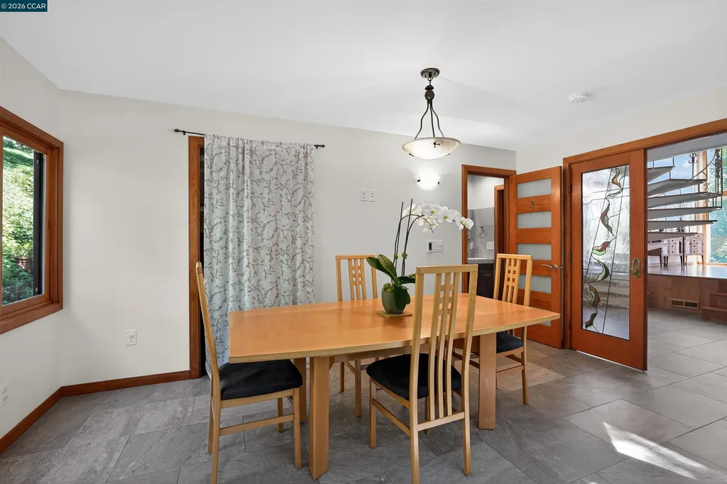 163 El Toyonal Orinda CA 94563