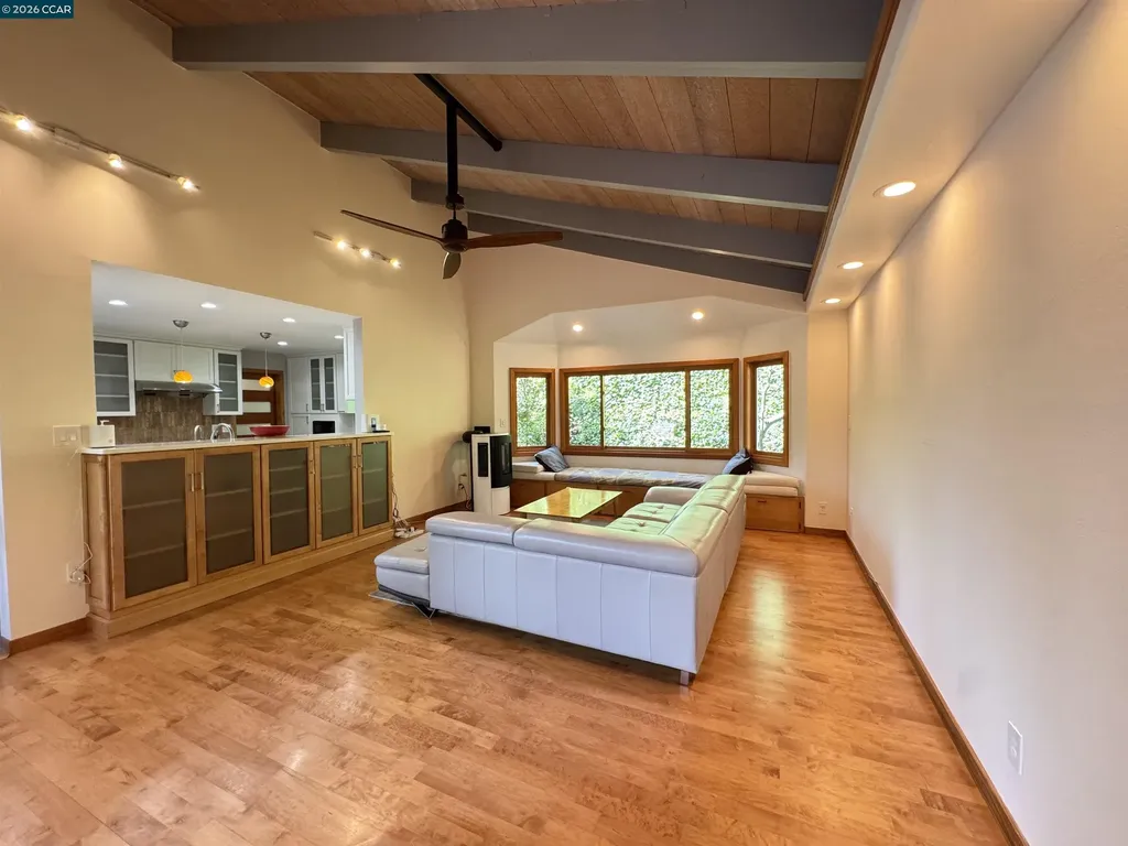 163 El Toyonal Orinda CA 94563