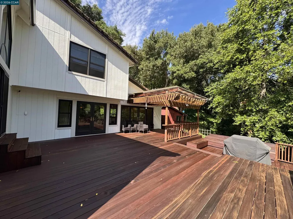 163 El Toyonal Orinda CA 94563