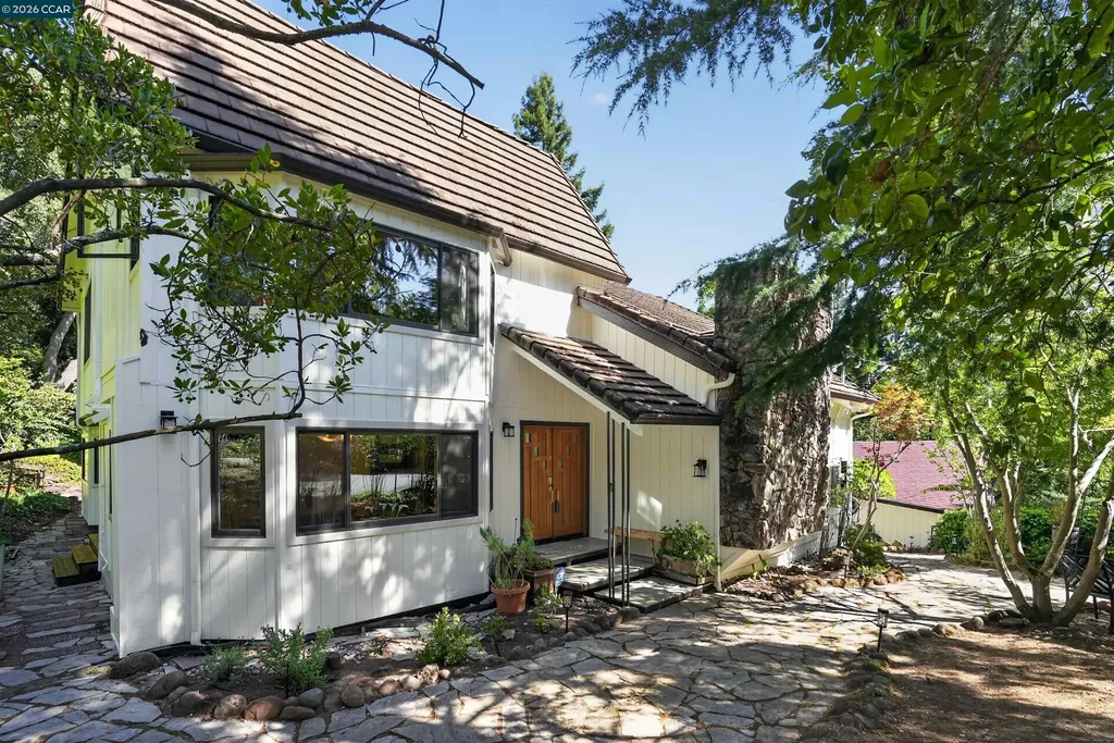 163 El Toyonal Orinda CA 94563