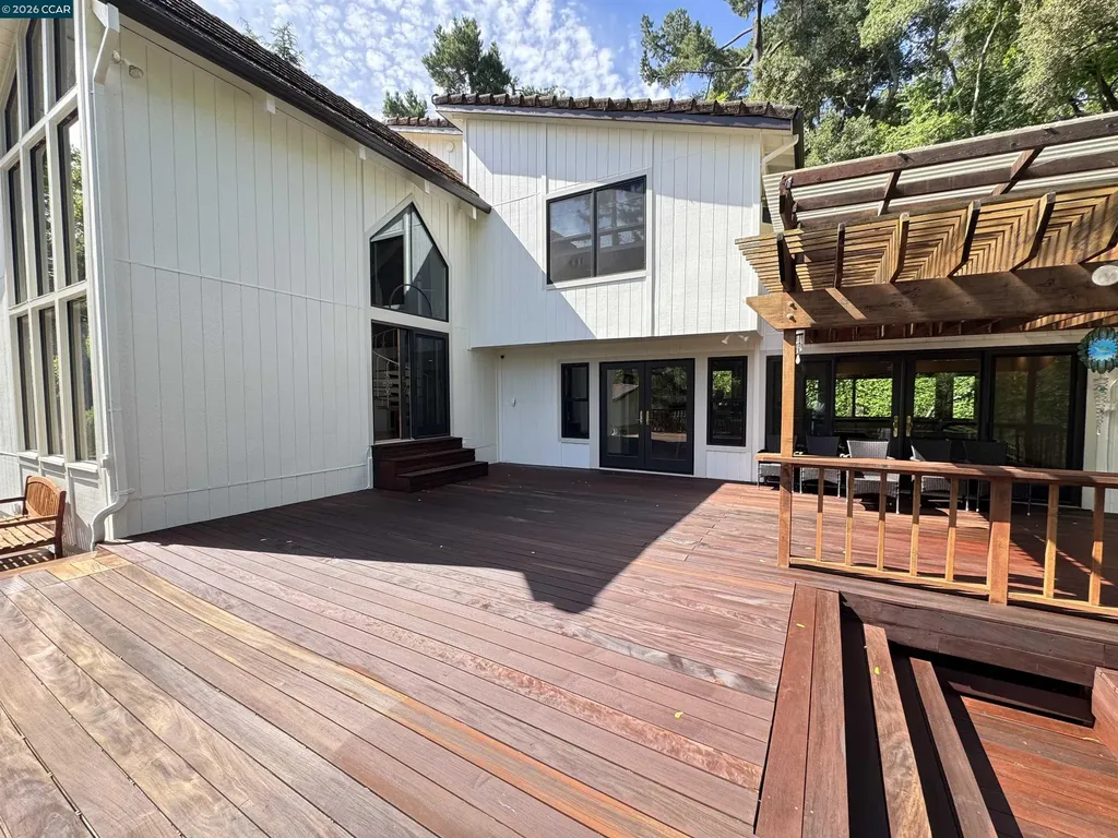 163 El Toyonal Orinda CA 94563