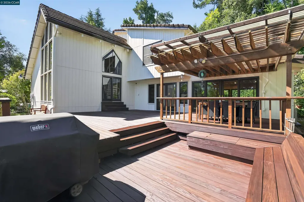 163 El Toyonal Orinda CA 94563