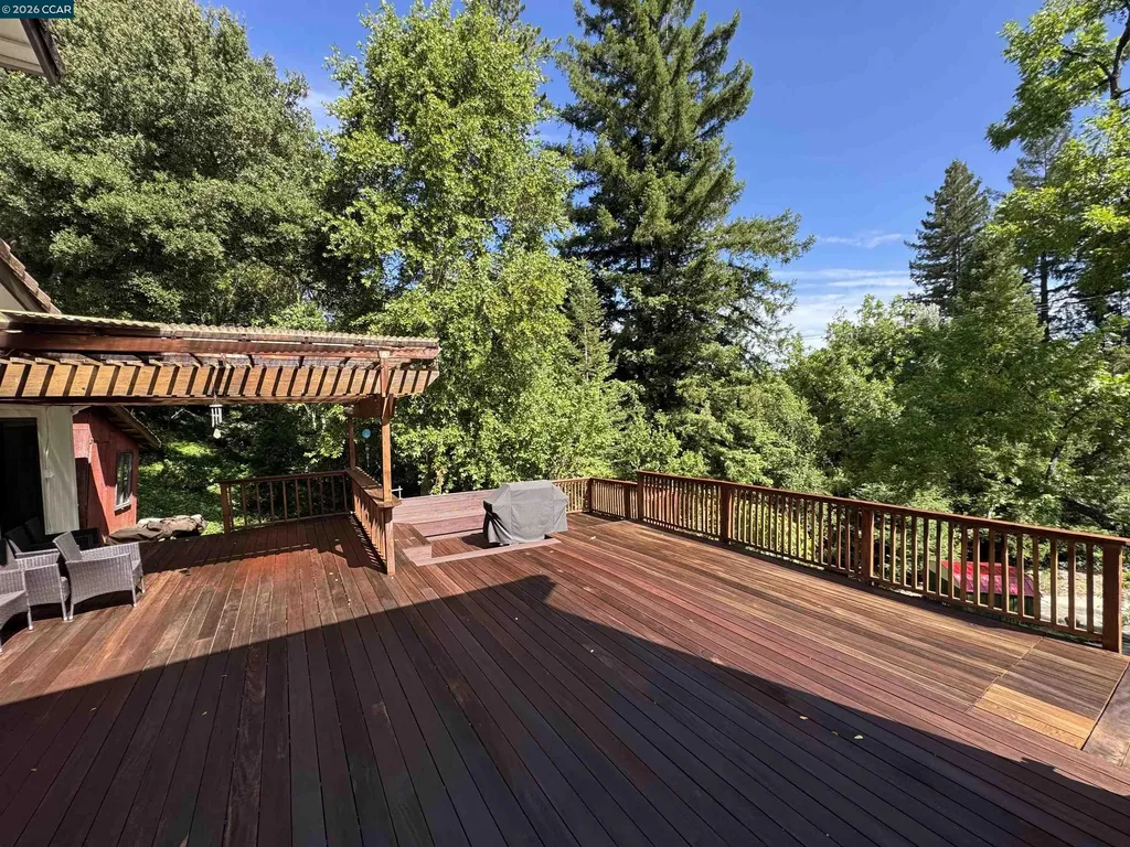 163 El Toyonal Orinda CA 94563