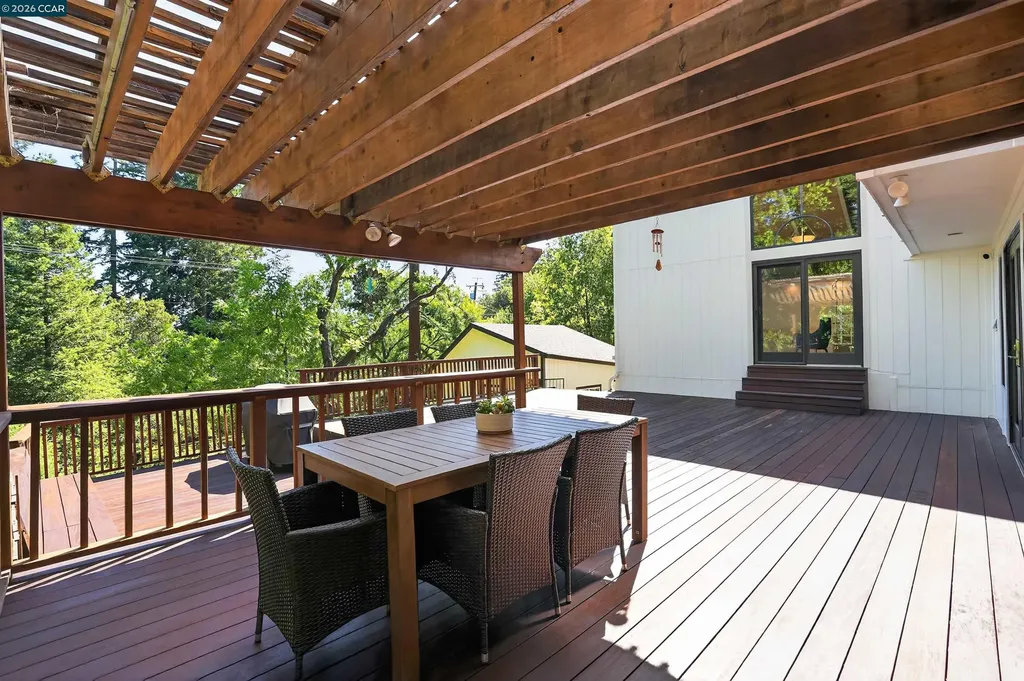163 El Toyonal Orinda CA 94563
