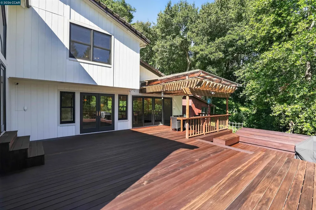 163 El Toyonal Orinda CA 94563