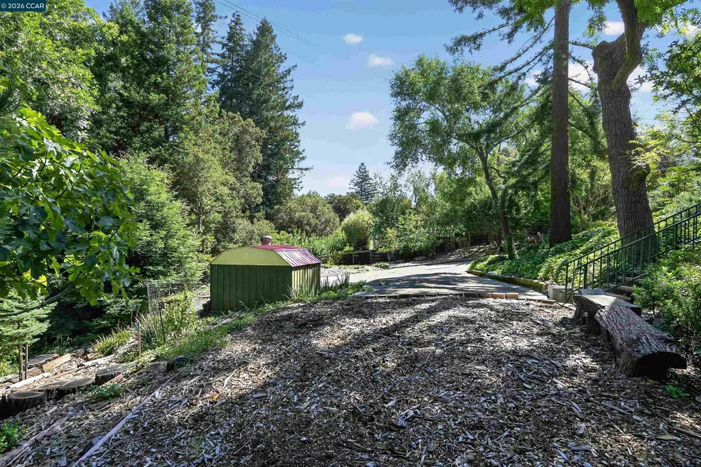 163 El Toyonal Orinda CA 94563