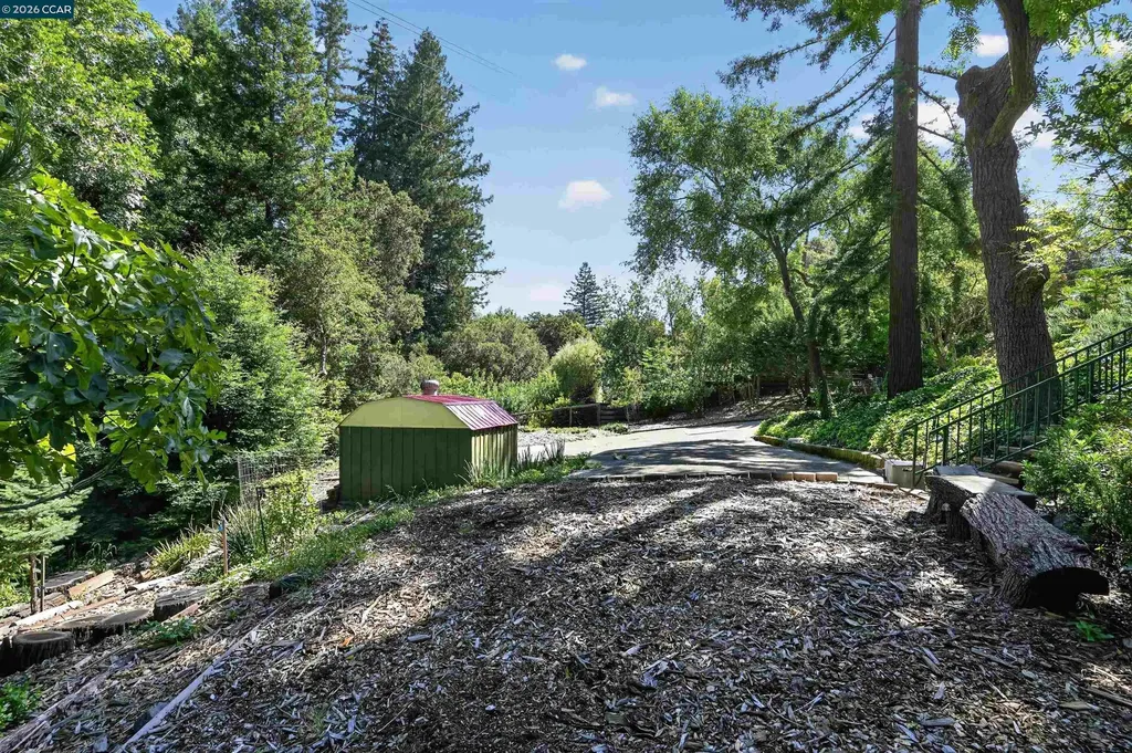 163 El Toyonal Orinda CA 94563