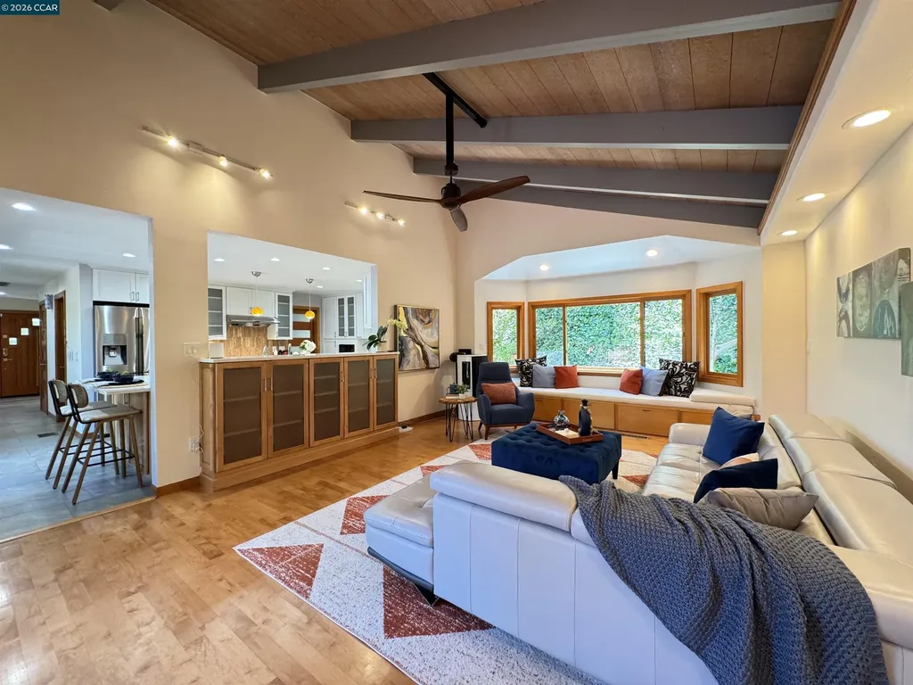163 El Toyonal Orinda CA 94563