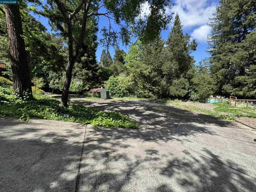 163 El Toyonal Orinda CA 94563
