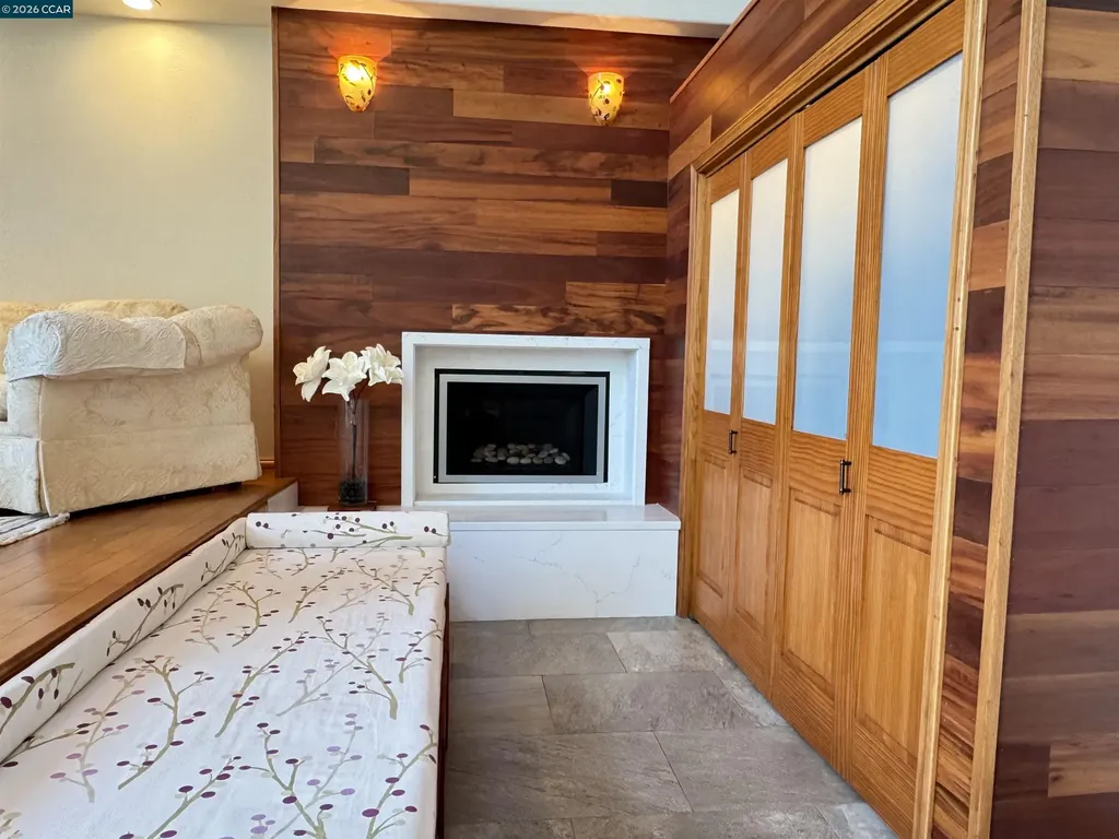 163 El Toyonal Orinda CA 94563