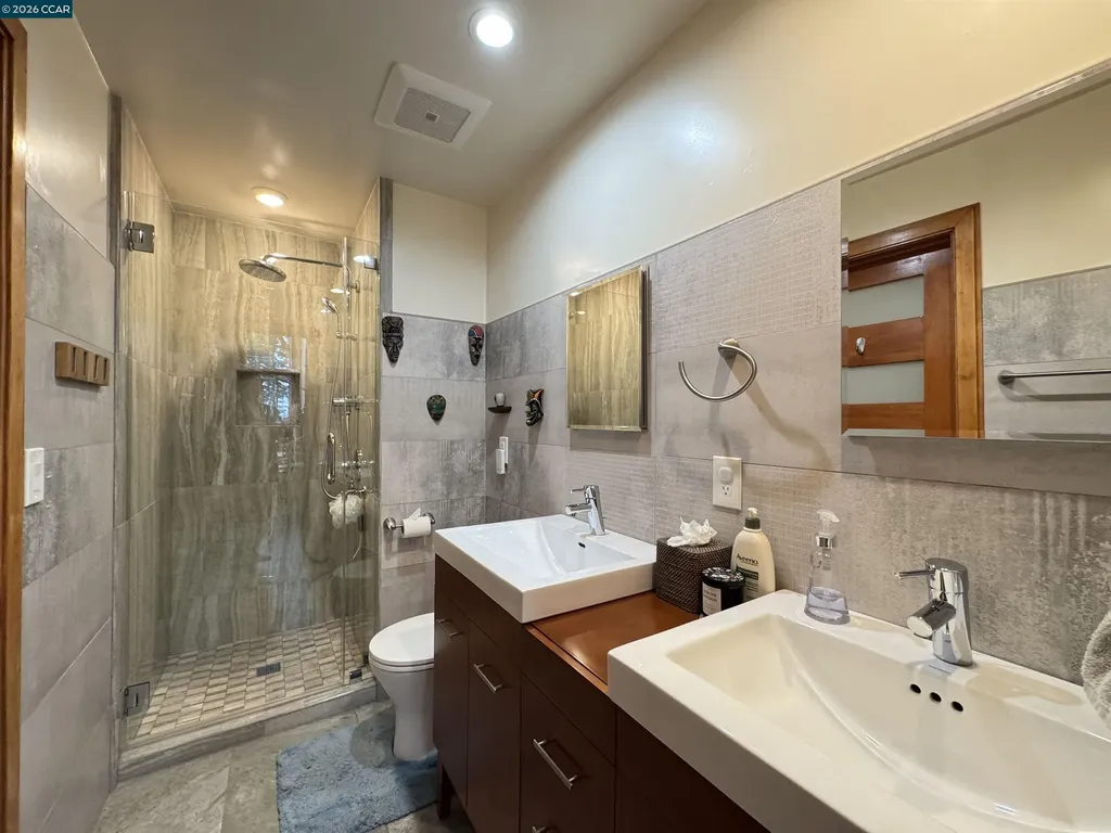 163 El Toyonal Orinda CA 94563