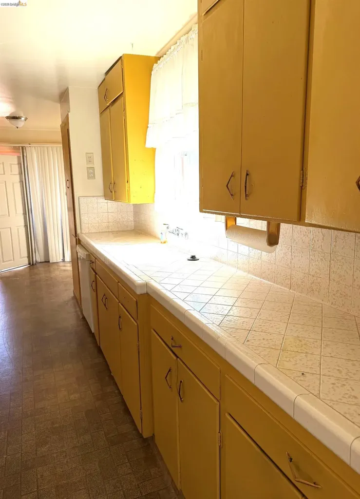 2426 38th Avenue Oakland CA 94601