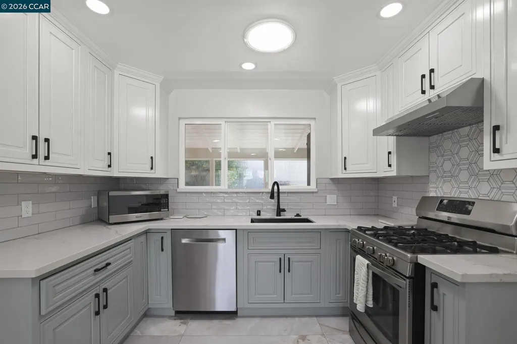 1051 San Rafael San Leandro CA 94577