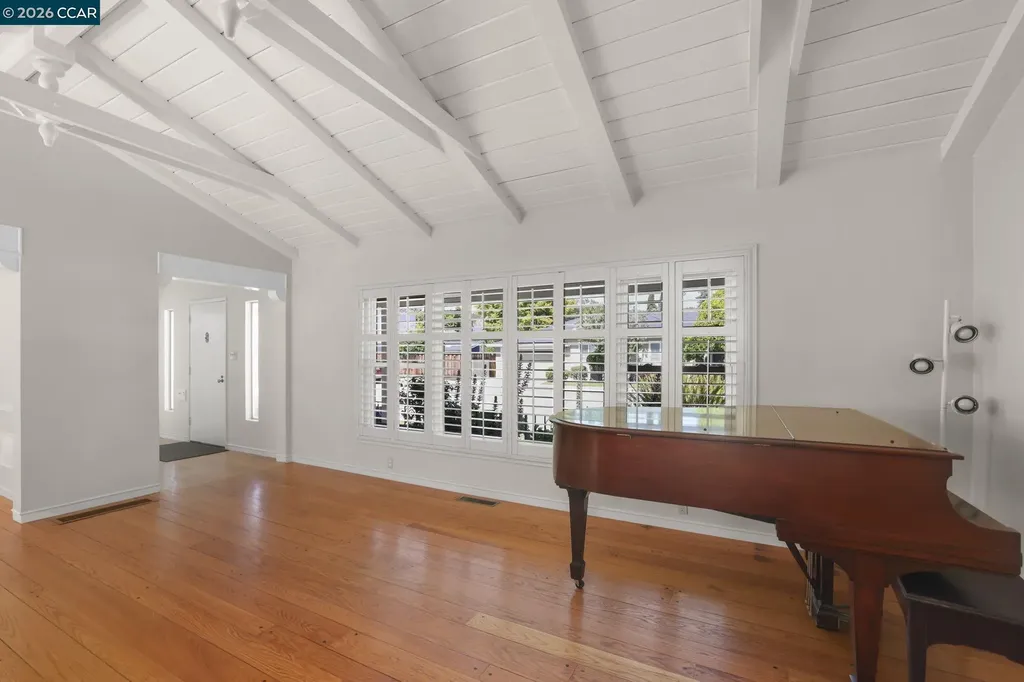1051 San Rafael San Leandro CA 94577