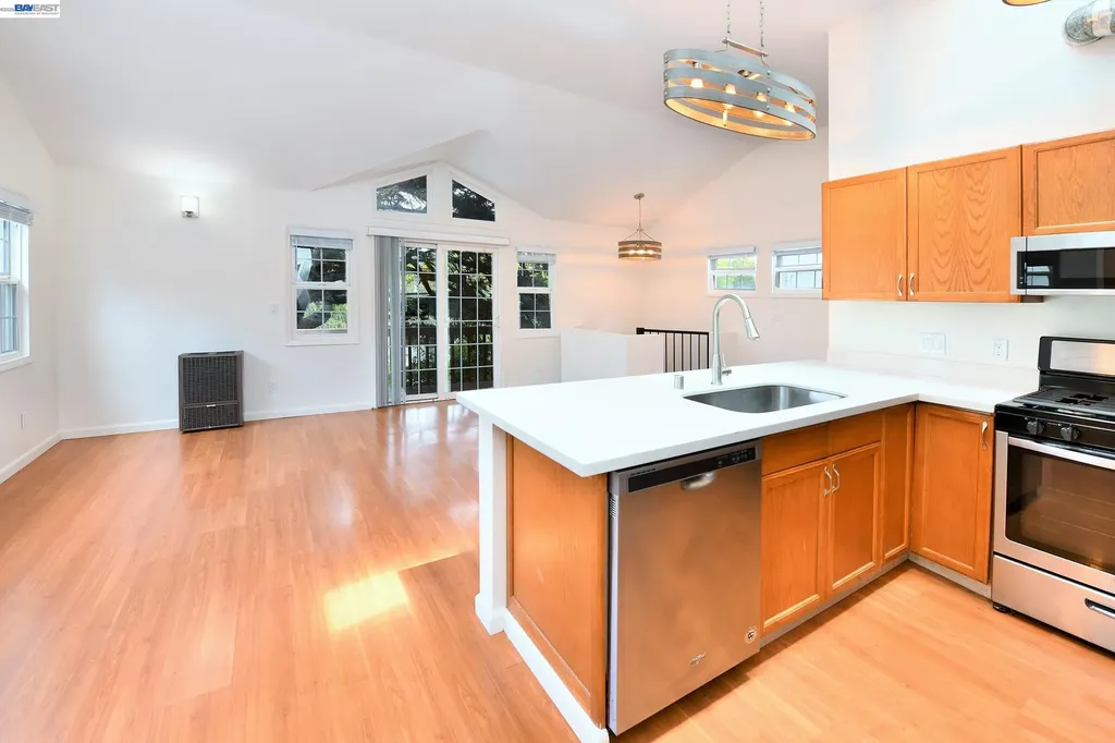 534 Adams Street Albany CA 94706