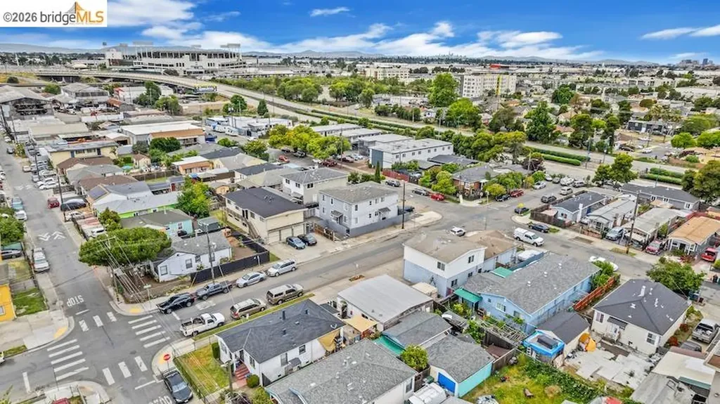 978 75th Avenue Oakland CA 94621