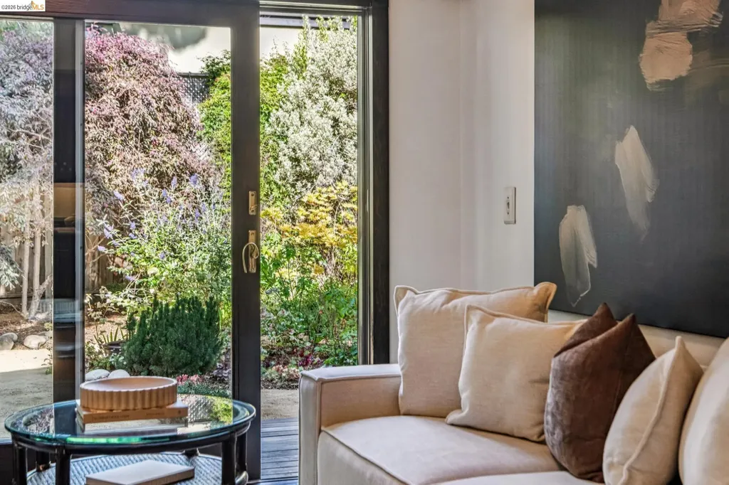 2953 Hillegass Avenue Berkeley CA 94705