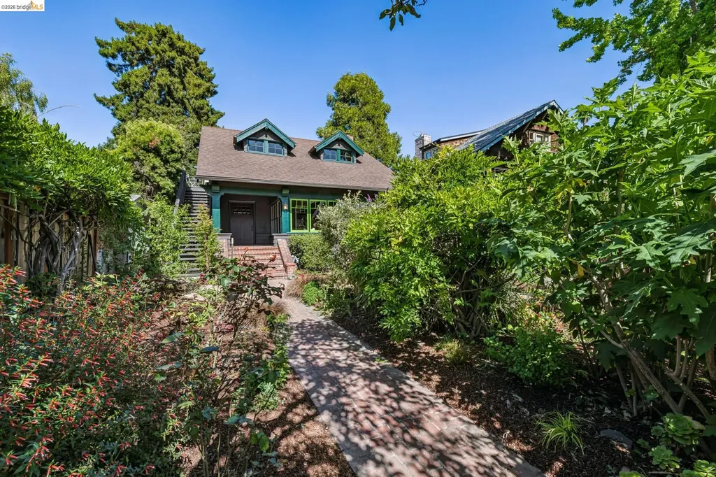 2953 Hillegass Avenue Berkeley CA 94705