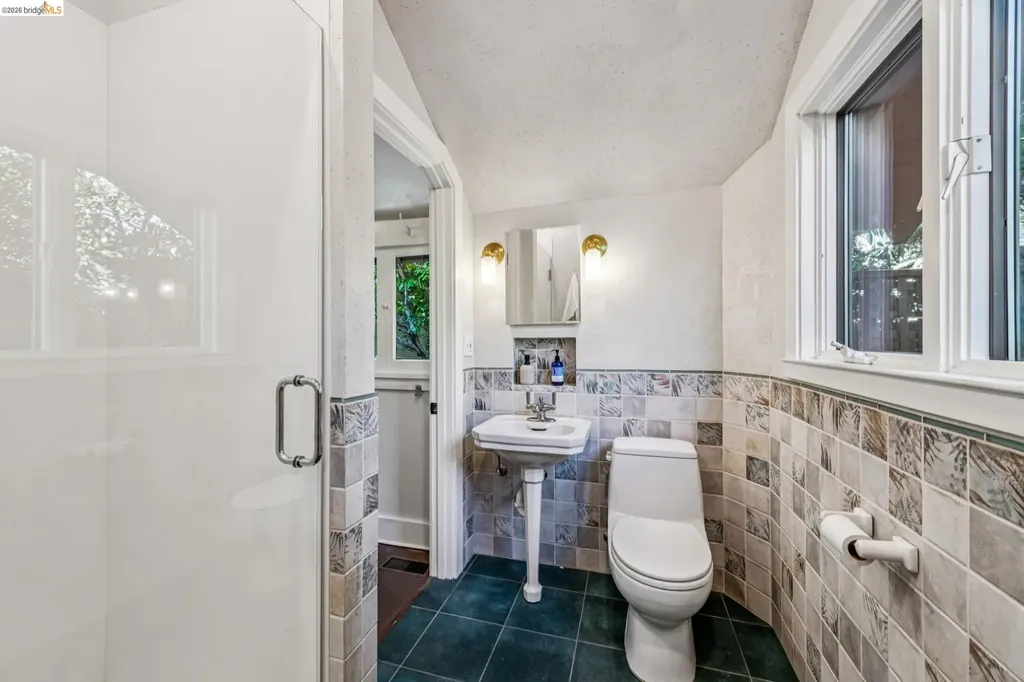2953 Hillegass Avenue Berkeley CA 94705
