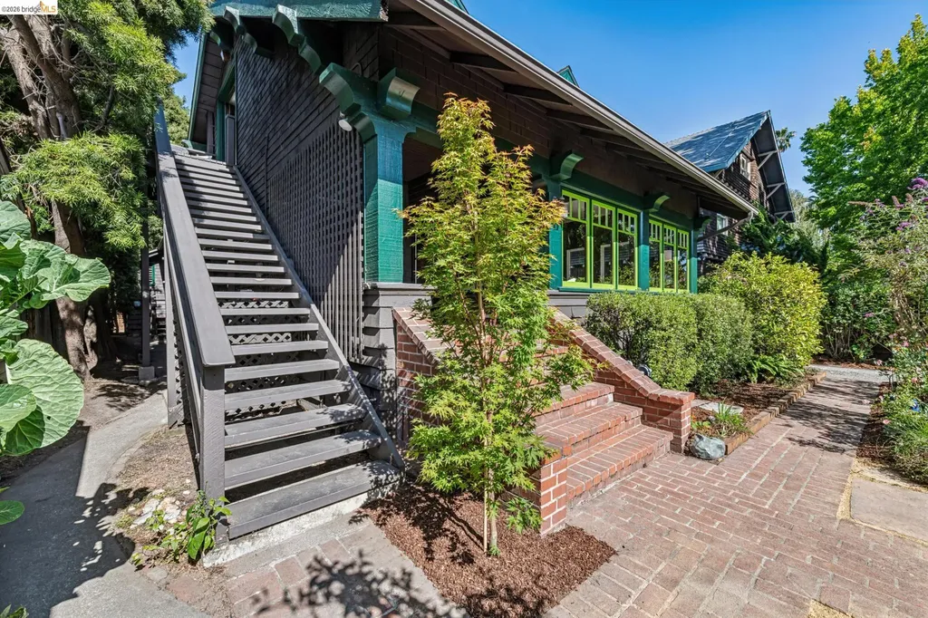 2953 Hillegass Avenue Berkeley CA 94705
