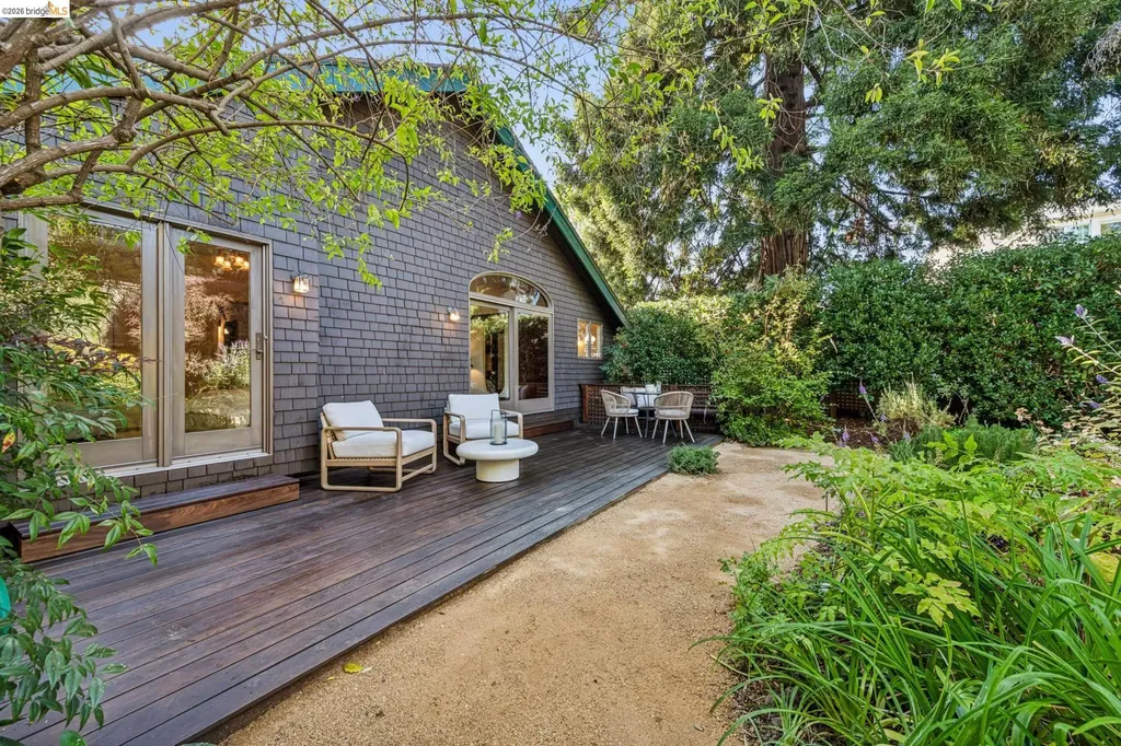 2953 Hillegass Avenue Berkeley CA 94705