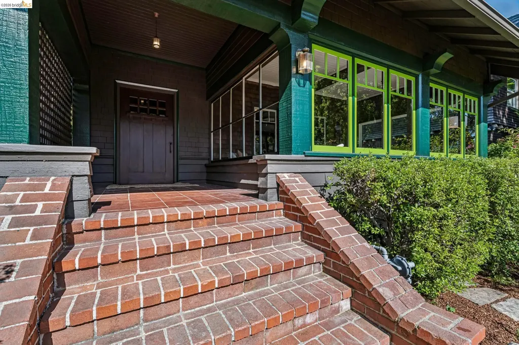 2953 Hillegass Avenue Berkeley CA 94705