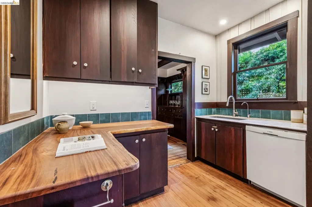2953 Hillegass Avenue Berkeley CA 94705
