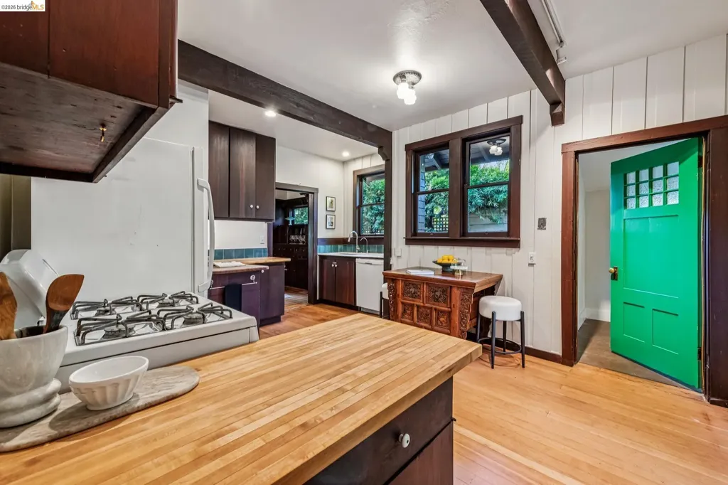 2953 Hillegass Avenue Berkeley CA 94705