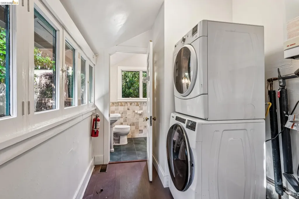 2953 Hillegass Avenue Berkeley CA 94705