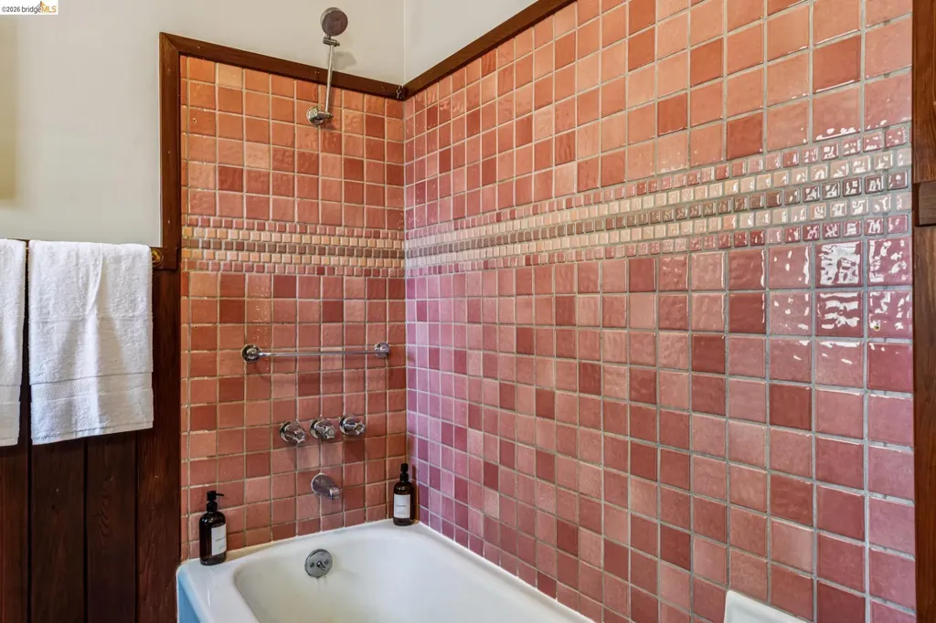 2953 Hillegass Avenue Berkeley CA 94705