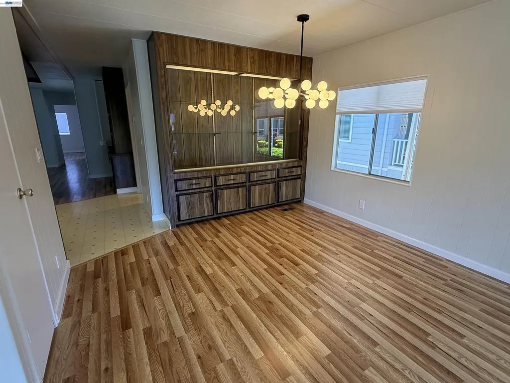 29354 Middleborough Hayward CA 94544