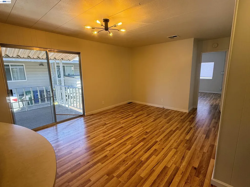 29354 Middleborough Hayward CA 94544