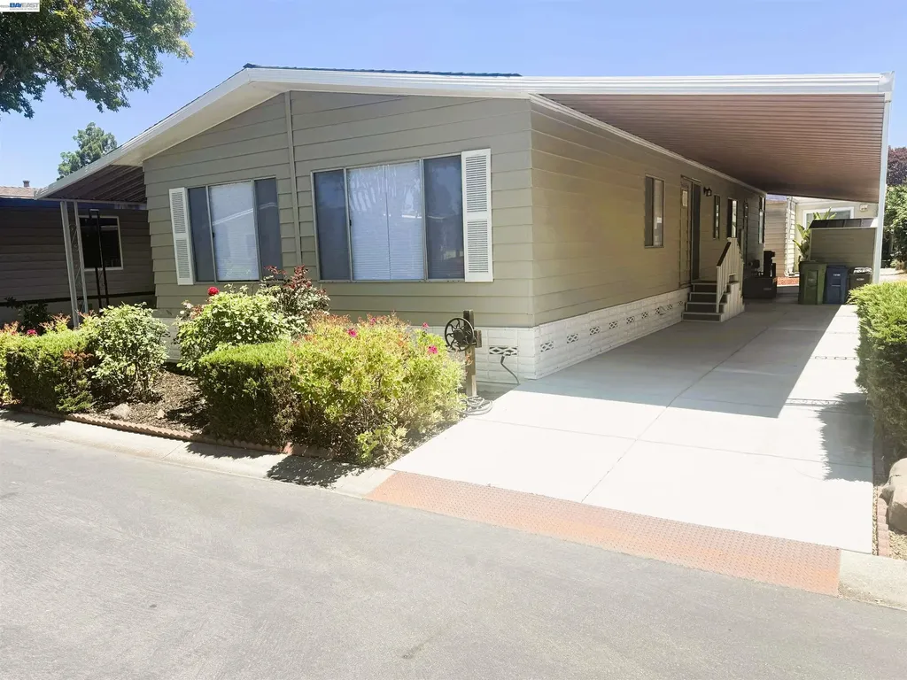 29354 Middleborough Hayward CA 94544