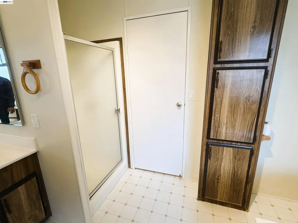 29354 Middleborough Hayward CA 94544