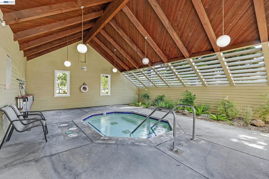 29354 Middleborough Hayward CA 94544