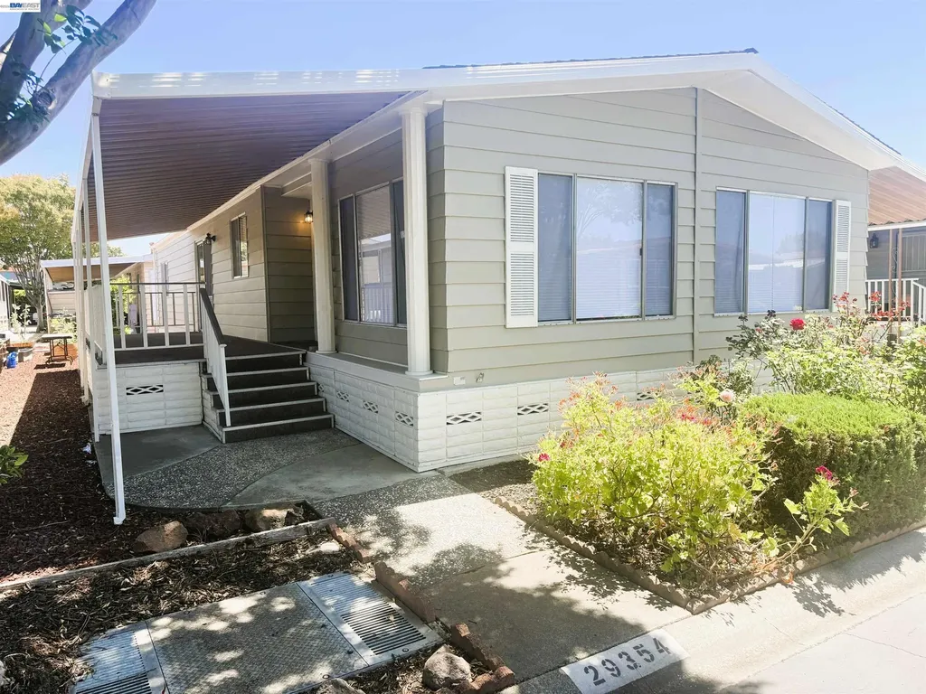 29354 Middleborough Hayward CA 94544