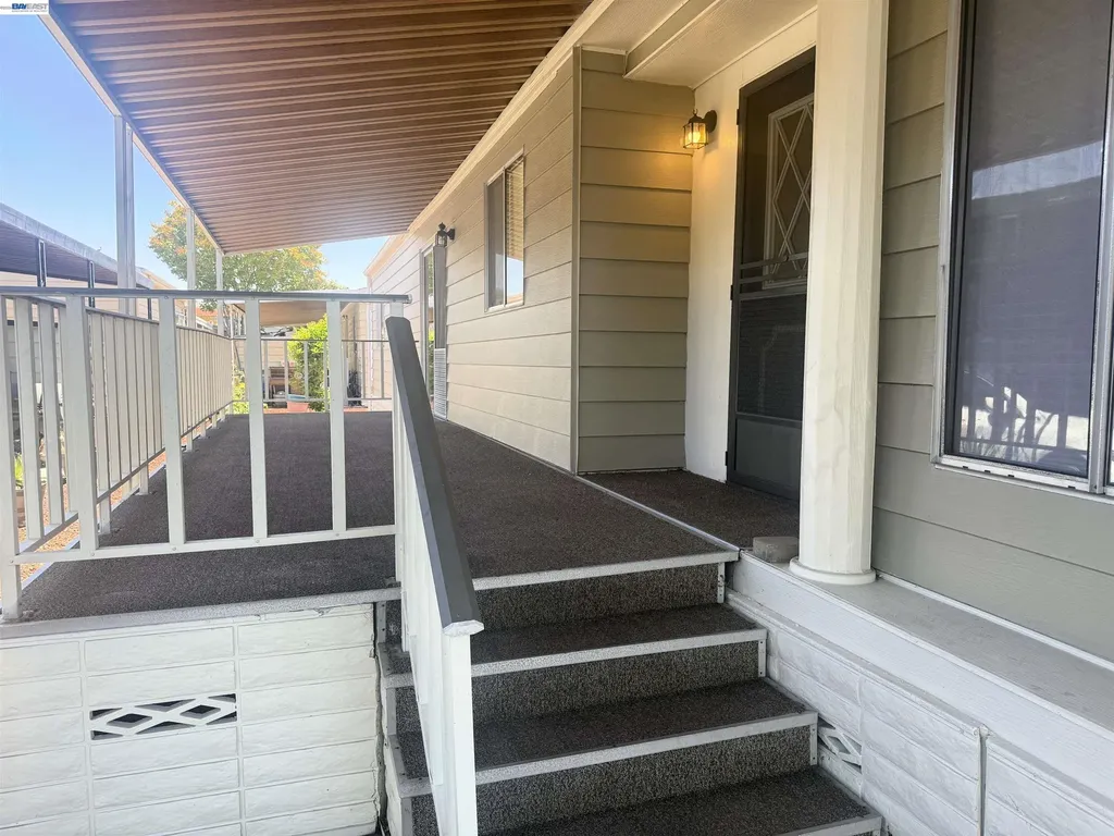29354 Middleborough Hayward CA 94544